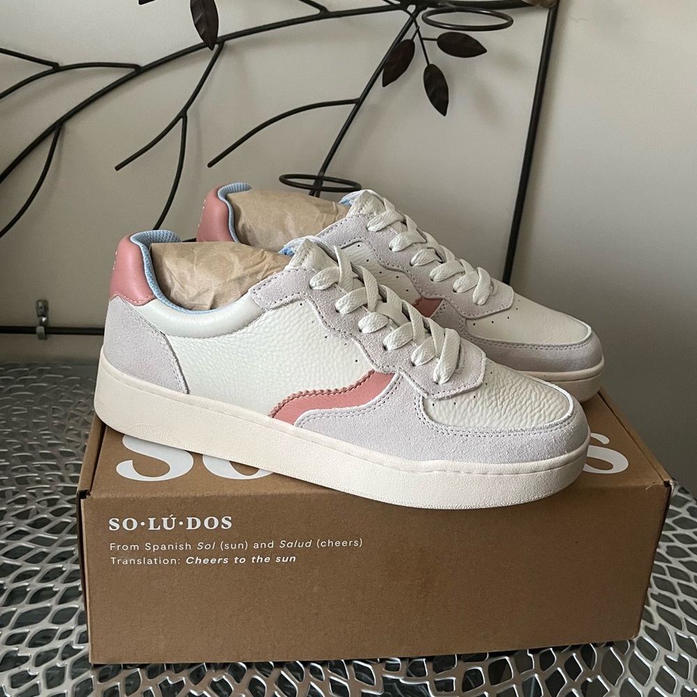 Soludos Roma Leather Lace Up Sneakers Size 8 White Pink Lt Blue New in Box